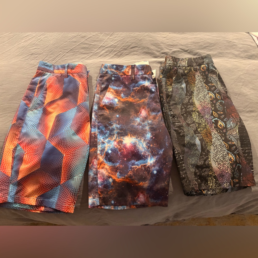 Men’s golf shorts